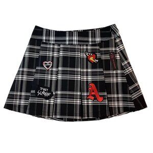 NWT No Boundaries Juniors Black Pleated Tennis Skirt with Patches Size M (7-9)